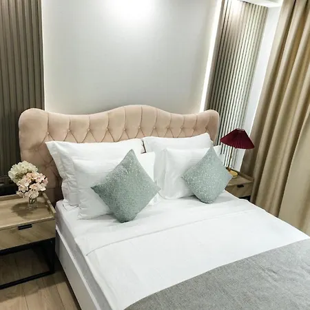 Leaf River Aparthotel