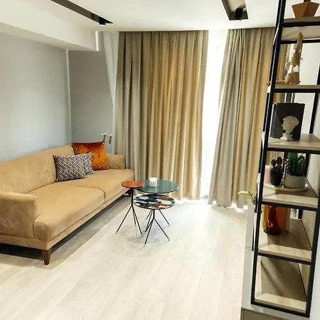 Leaf River Aparthotel